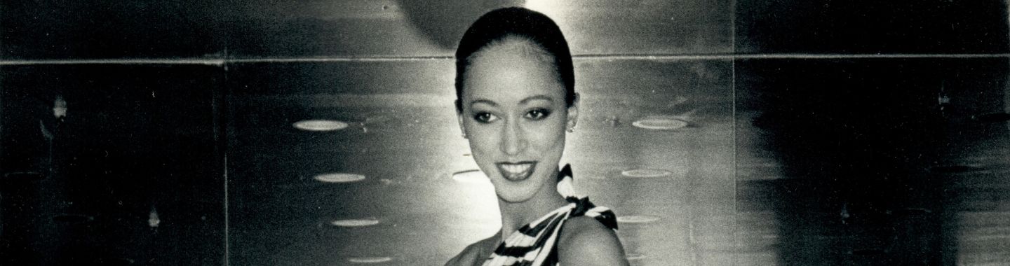 Alt image